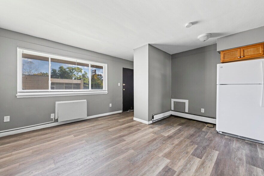 More Photos Of 19625 Conant, Detroit Apartments For Sale