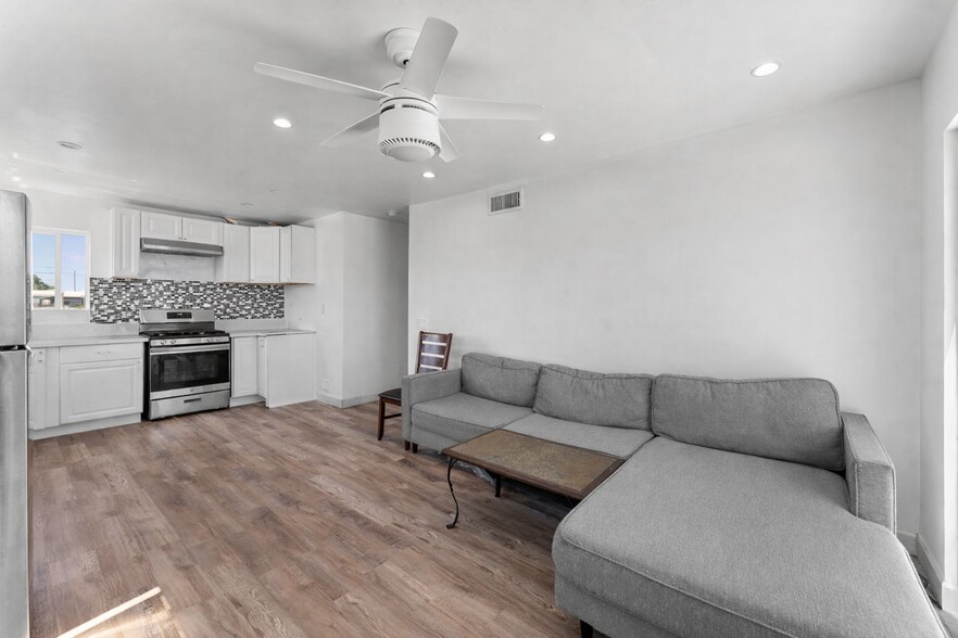 More Photos Of 829 11th St, Imperial Beach Apartments For Sale