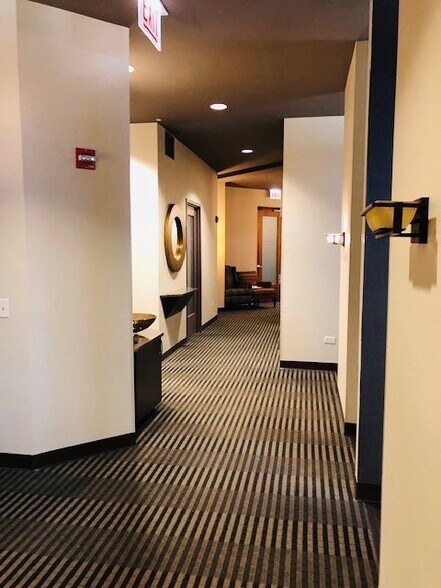 More Photos Of 50 E Washington St, Chicago Office For Sale