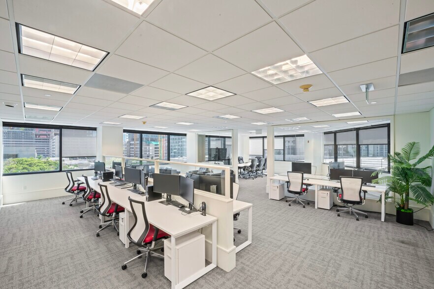 More Photos Of 1200 Brickell Ave, Miami Office For Lease