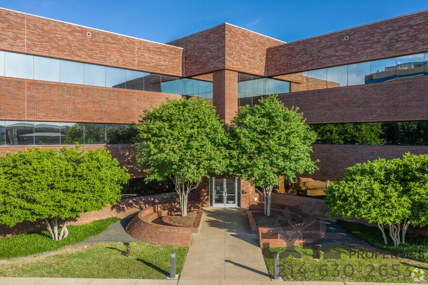 More Photos Of 2261 Brookhollow Plaza Dr, Arlington Office For Lease