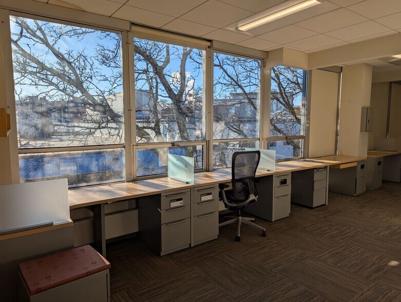 More Photos Of 185 Alewife Brook Pky, Cambridge Office For Lease