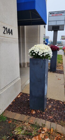 More Photos Of 2144 S Macarthur Blvd, Springfield Office For Lease