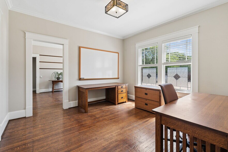 More Photos Of 4112 Swiss Ave, Dallas Office For Sale