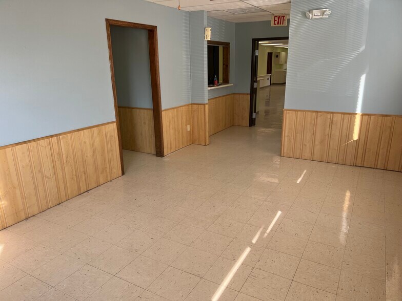 More Photos Of 144 Scott Station Rd, Jefferson City Medical For Sale