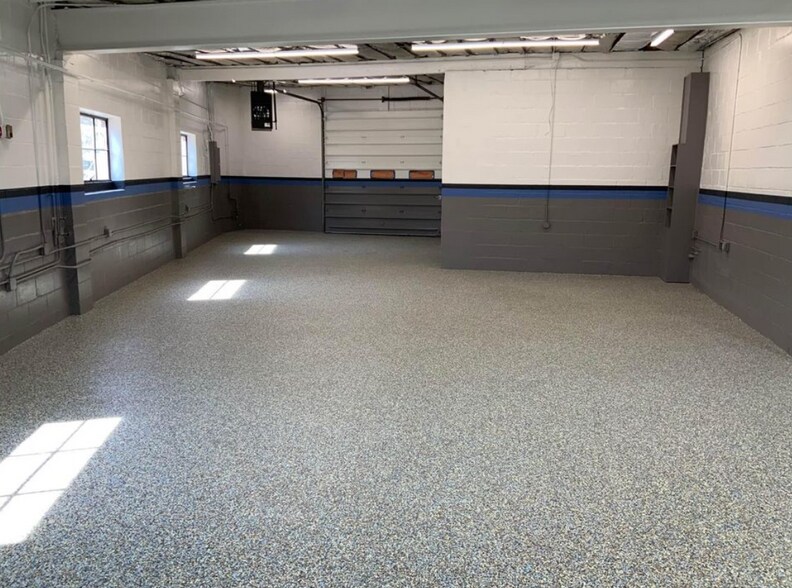 More Photos Of 187 W Commodore Blvd, Jackson Manufacturing For Sale