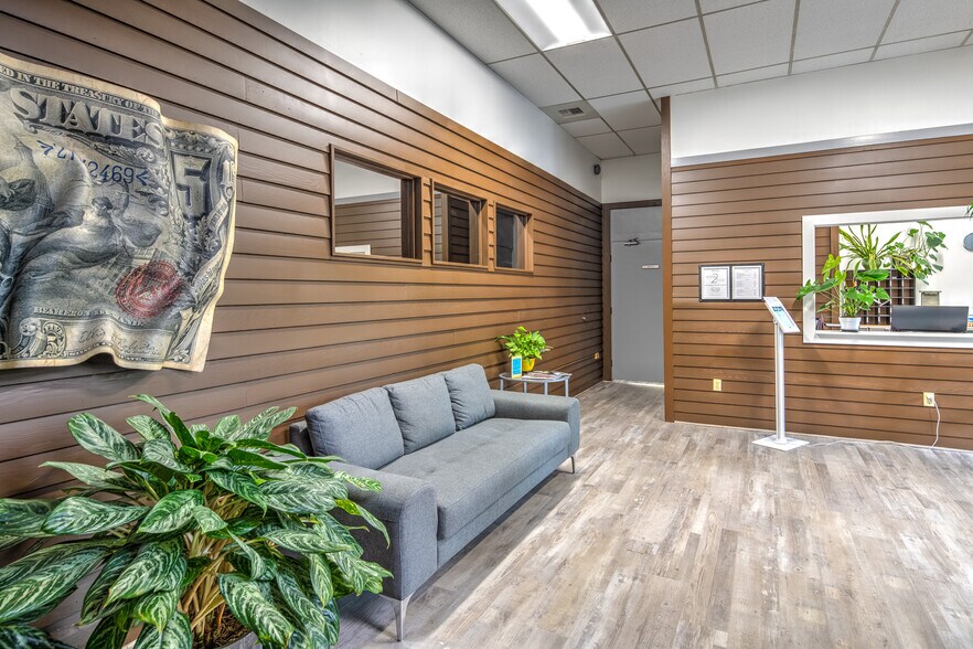 More Photos Of 2265 116th Ave NE, Bellevue Office For Lease