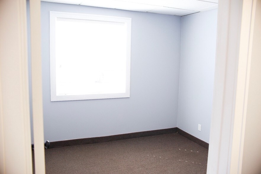 More Photos Of 735 Crofton St SE, Grand Rapids Warehouse For Lease