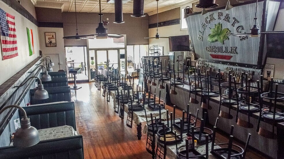 More Photos Of 1011 W Main St, Princeton Restaurant For Sale