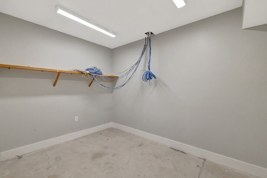 More Photos Of 3490 Oleander Ave, Fort Pierce Warehouse For Sale