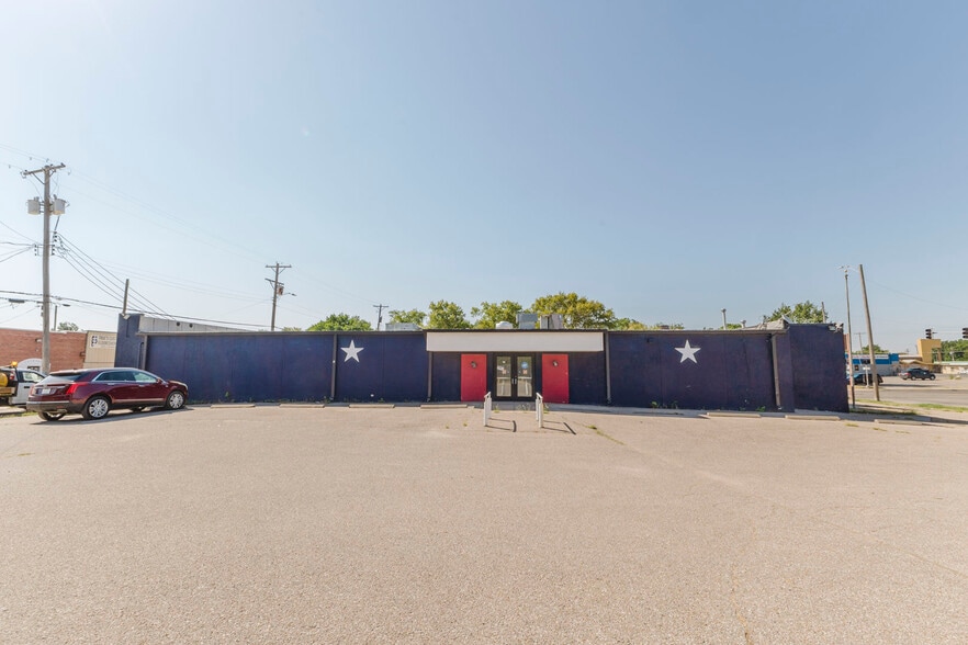 More Photos Of 1560 S Topeka St, Wichita Lodge Meeting Hall For Sale