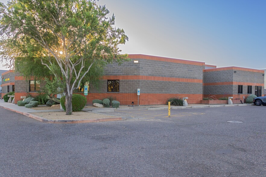 Primary Photo Of 7678 E Greenway Rd, Scottsdale Light Distribution For Lease