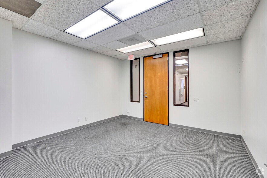 More Photos Of 213 W Southmore Ave, Pasadena Coworking Space