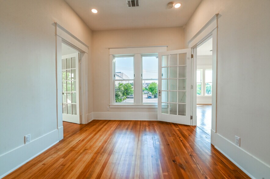 More Photos Of 811 Stuart St, Houston Loft Creative Space For Lease