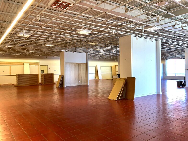 More Photos Of 1255 Route 300, Newburgh Freestanding For Lease