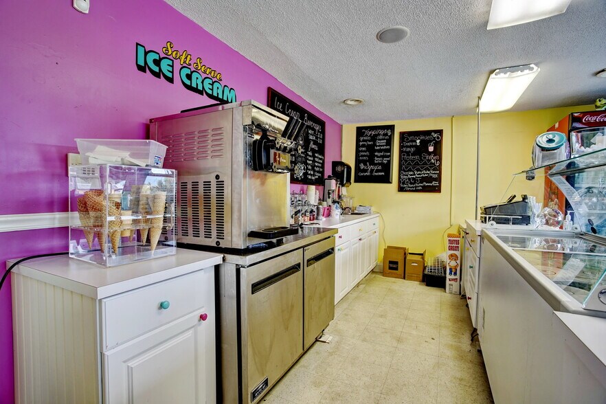 More Photos Of 2633 Holden Beach Rd SW, Holden Beach Restaurant For Sale