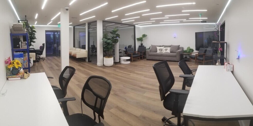 More Photos Of 2525 N Naomi St, Burbank Movie Radio TVStudio For Sale