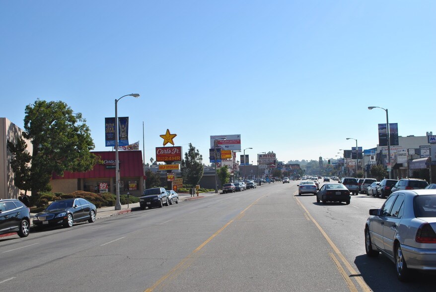 More Photos Of 18054 Ventura Blvd, Tarzana Storefront Retail Office For Lease