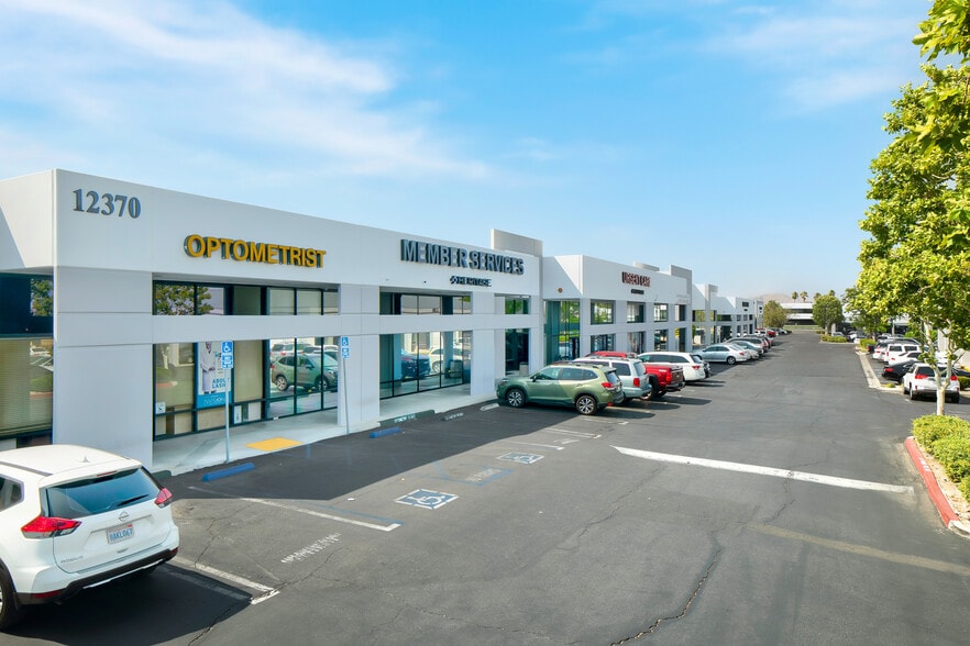 More Photos Of 12332-12424 Hesperia Rd, Victorville Unknown For Lease