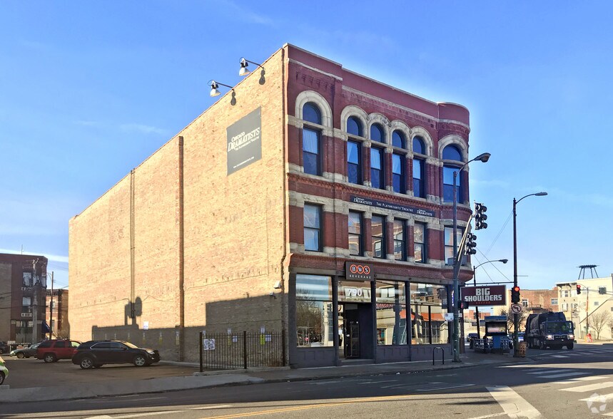 More Photos Of 1105 W Chicago Ave, Chicago Loft Creative Space For Lease