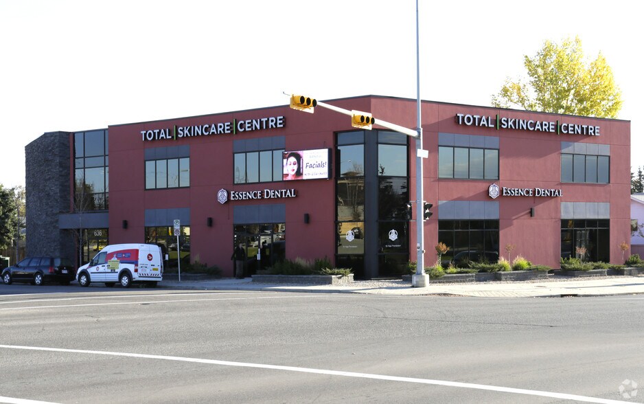 More Photos Of 636 45 St SW, Calgary Office For Sale