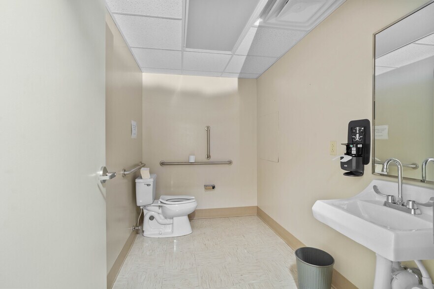 More Photos Of 94 Hospital St, Ridgway Specialty For Sale