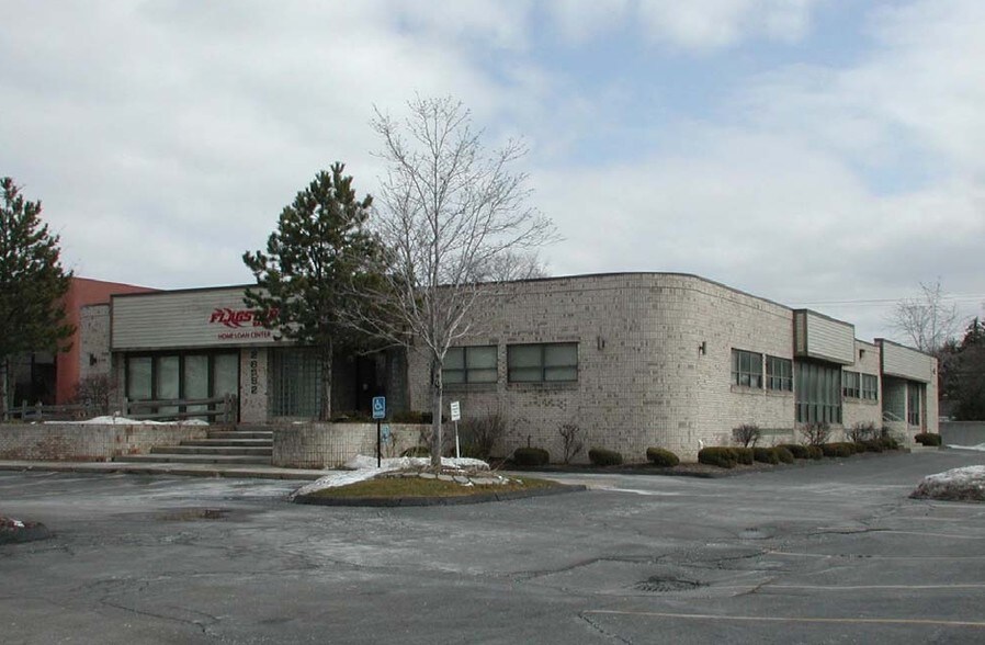 More Photos Of 28592 Orchard Lake Rd, Farmington Hills Light Manufacturing For Lease