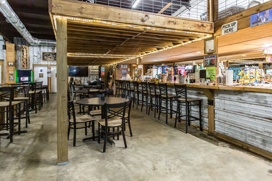 More Photos Of 3005 US Highway 84, Blackshear Storefront For Sale