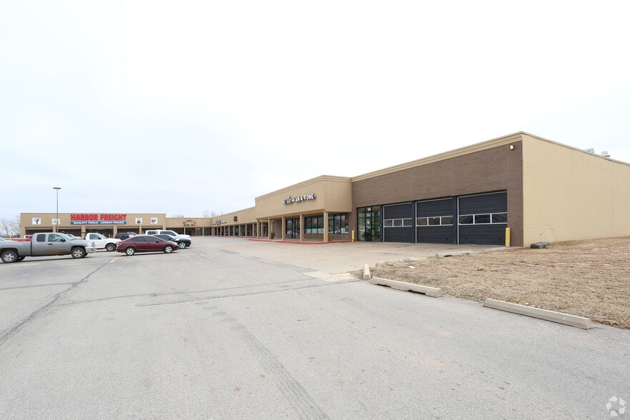 More Photos Of 2221-2555 Ponderosa Dr, Chickasha Unknown For Lease