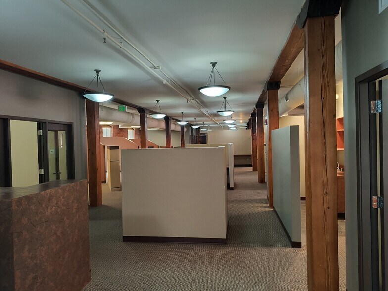 More Photos Of 170 S Lincoln St, Spokane Loft Creative Space For Lease