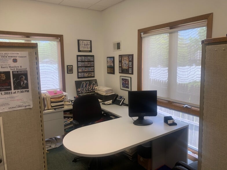More Photos Of 35 Brant Ave, Clark Office For Sale