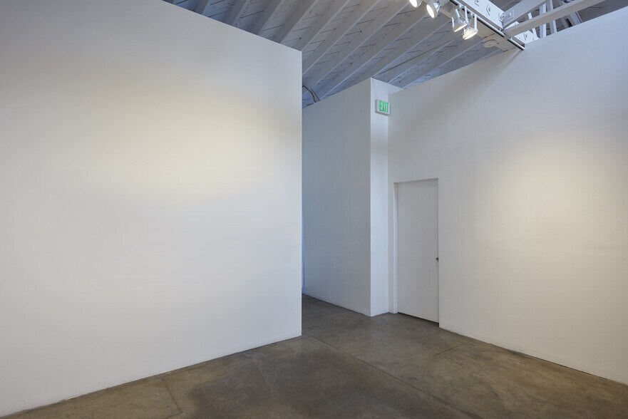 More Photos Of 6023 W Washington Blvd, Culver City Storefront For Lease