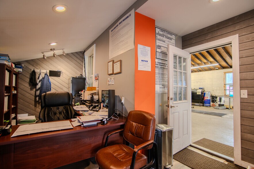 More Photos Of 960 Norwich Rd, Plainfield Auto Repair For Sale
