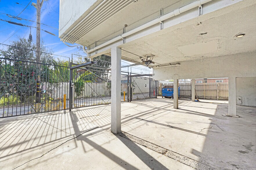 More Photos Of 1320 W 97th St, Los Angeles Apartments For Sale