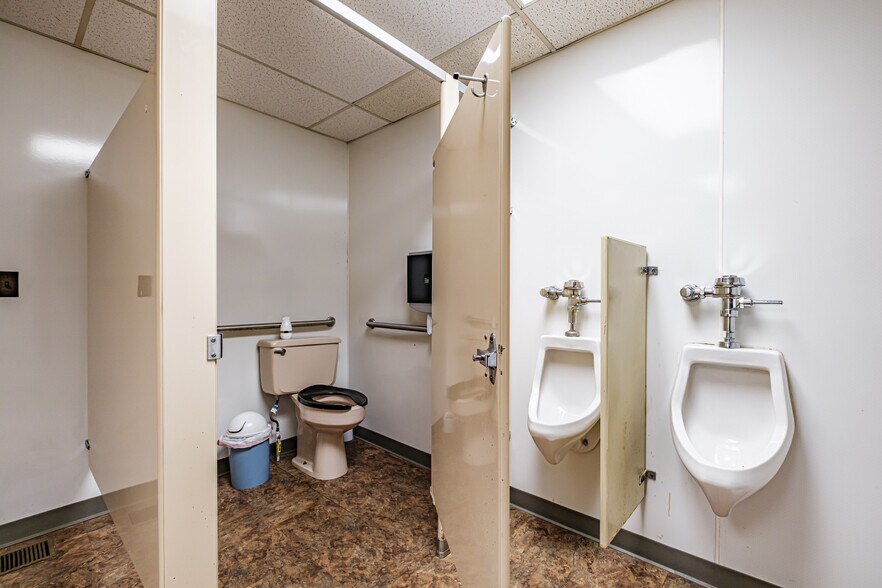 More Photos Of 184 Route 108, Rumford Freestanding For Sale