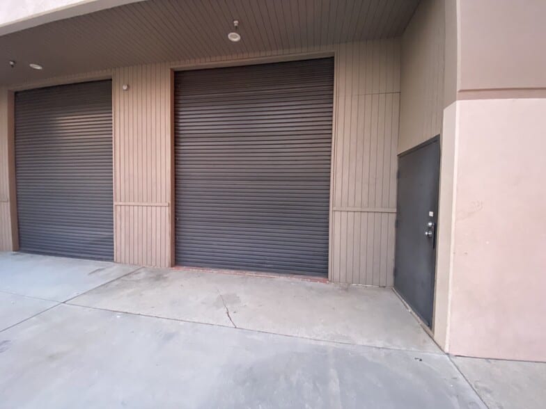 More Photos Of 4564 Los Angeles Ave, Simi Valley Warehouse For Lease