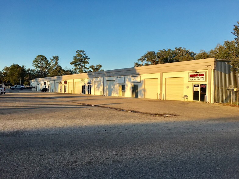 More Photos Of 7175 S Pine Ave, Ocala Flex For Lease