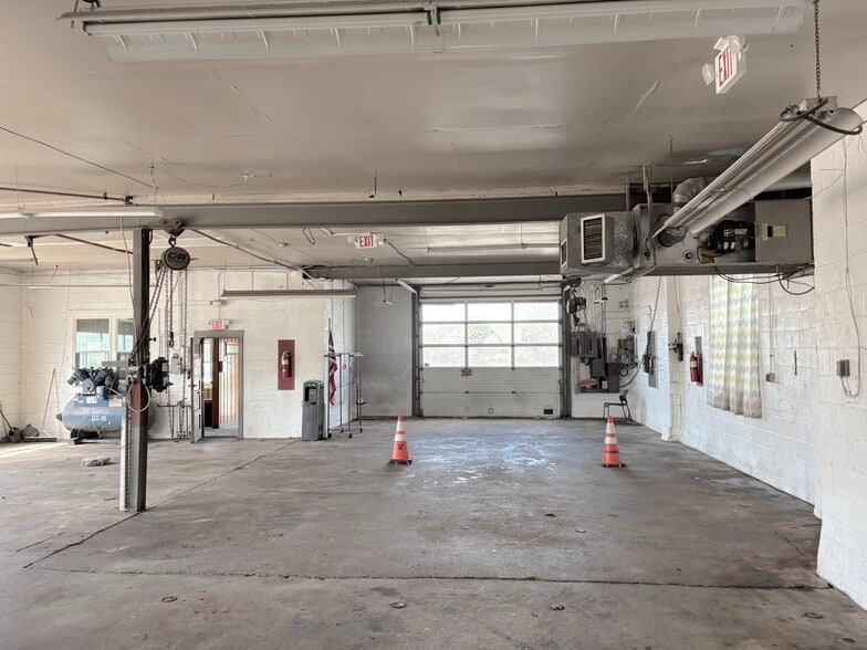 More Photos Of 27 Brooks Ave, Morrisville Service For Sale