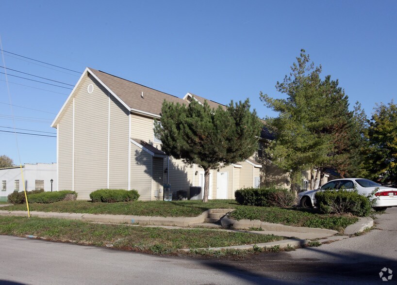 More Photos Of 236 Wisconsin St, Indianapolis Apartments For Sale