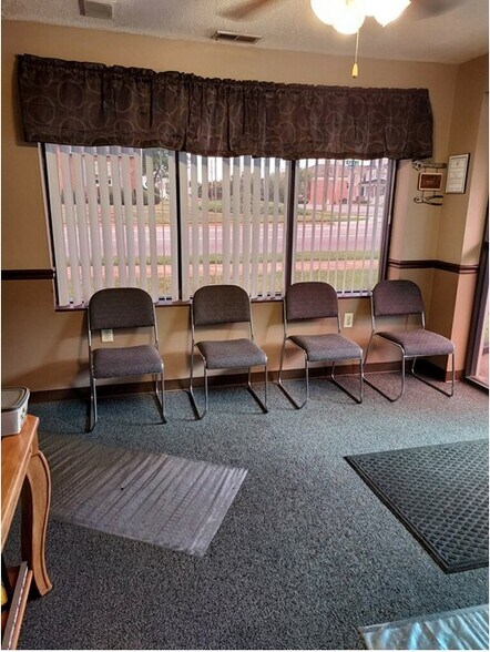 More Photos Of 301 N Logan St, Gaffney Auto Repair For Sale