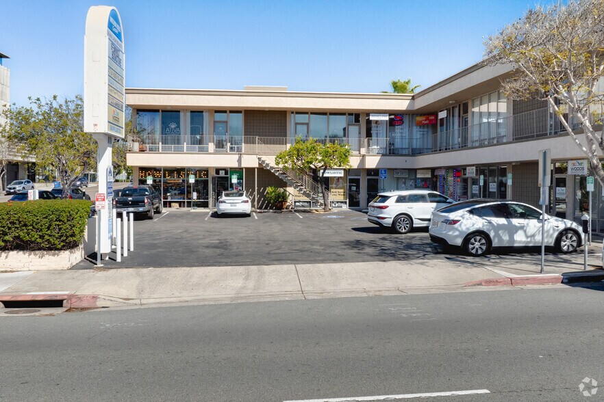 More Photos Of 930 W Washington St, San Diego Storefront Retail Office For Sale