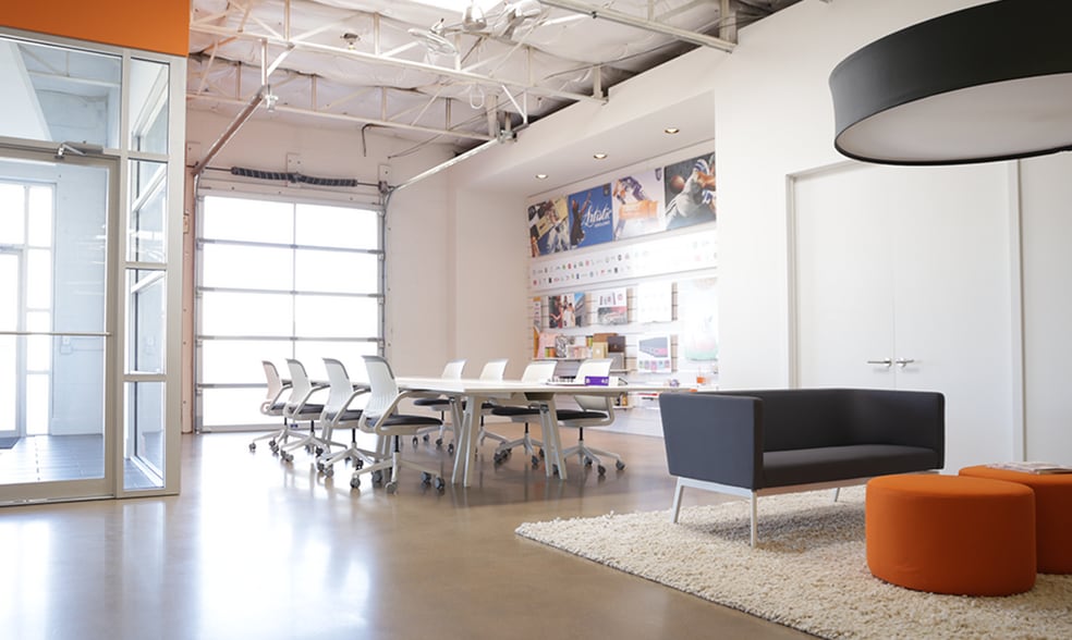 More Photos Of 2257 Vantage St, Dallas Showroom For Sale