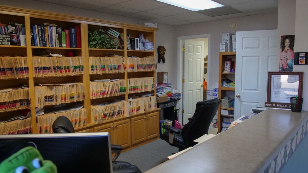 More Photos Of 109 Highway 52 E, Portland Convenience Store For Lease