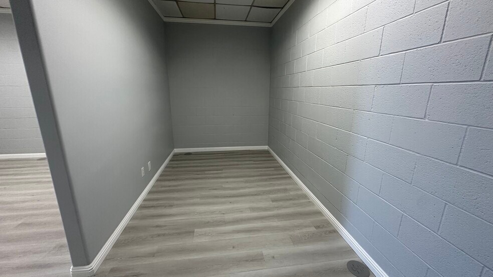 More Photos Of 4453-4457 E La Palma Ave, Anaheim Freestanding For Lease