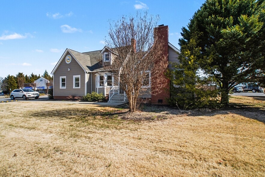 More Photos Of 2603 Lafayette Blvd, Fredericksburg General Retail For Lease