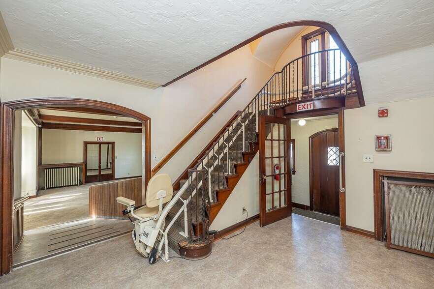 More Photos Of 10000 Granger Rd, Cleveland Assisted Living For Sale