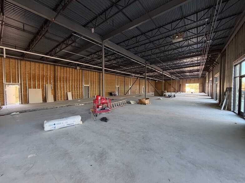 More Photos Of 1012 Municipal Dr, Leander General Retail For Sale