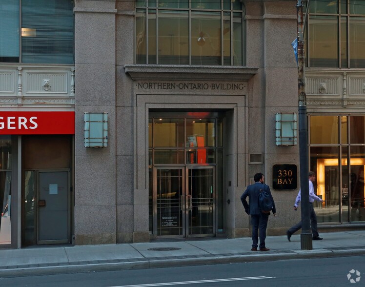 More Photos Of 330 Bay St, Toronto Office For Lease