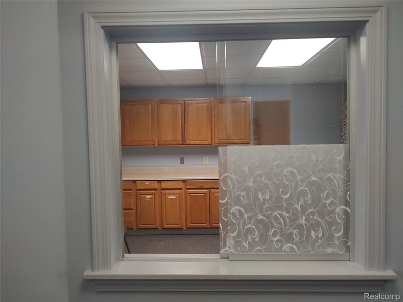 More Photos Of 5154 Miller Rd, Flint Medical For Sale