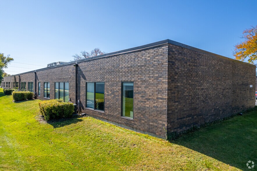 More Photos Of 2605 W 22nd St, Oak Brook Medical For Lease